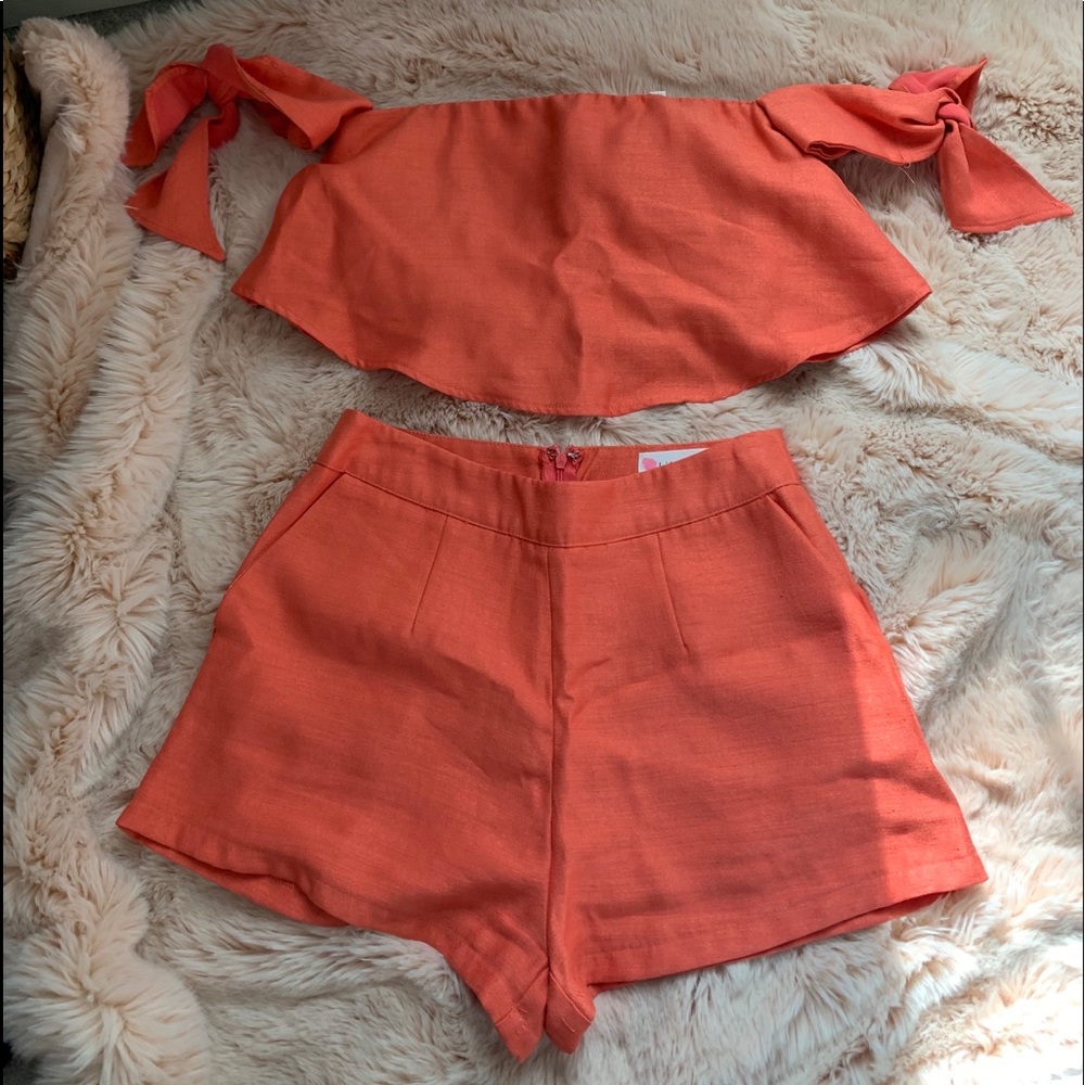 L’Atiste coral two piece set 🧡